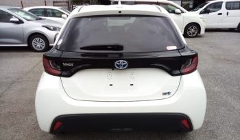 
									Toyota Yaris HYBRID X full								
