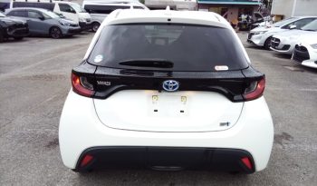 
									Toyota Yaris HYBRID X full								