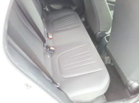 Toyota Yaris HYBRID X