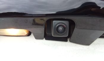 
									Toyota Yaris HYBRID X full								
