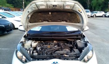
									Toyota Yaris HYBRID X full								
