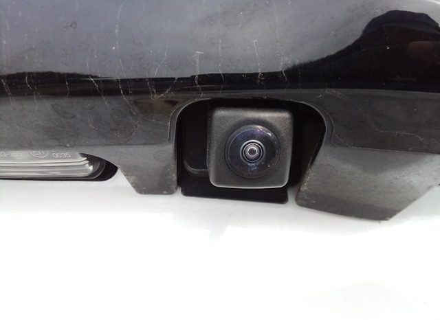 Toyota Yaris HYBRID X