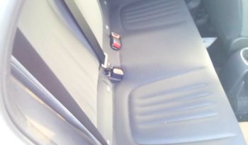 
									Toyota Yaris HYBRID X full								