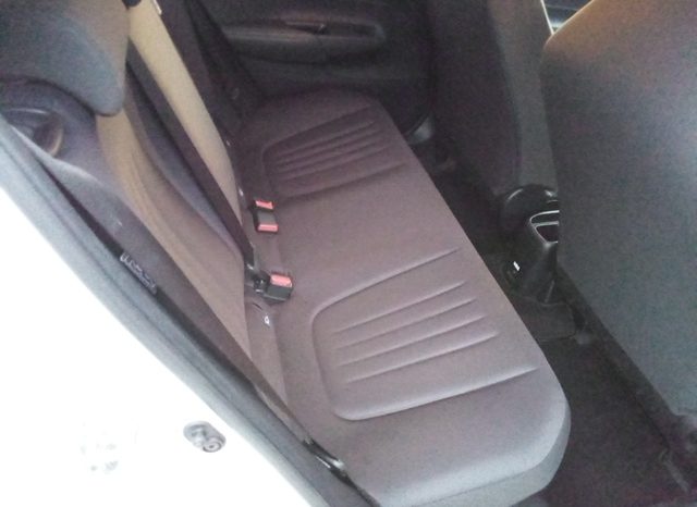 
								Toyota Aqua X full									