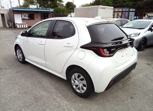 
								Toyota Yaris HYBRID X full									