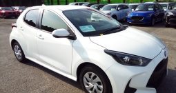 Toyota Yaris Hybrid X