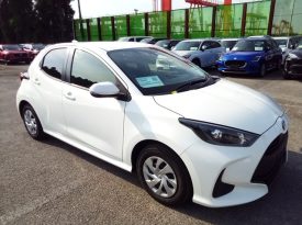 Toyota Yaris Hybrid X