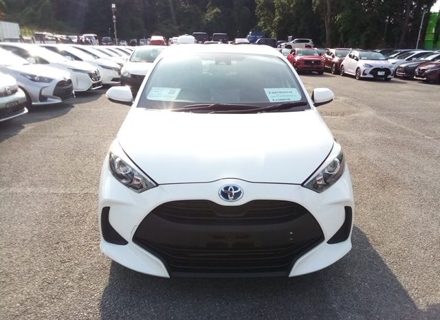 
								Toyota Yaris Hybrid X full									