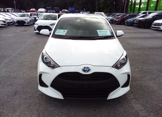 
								Toyota Yaris HYBRID X full									
