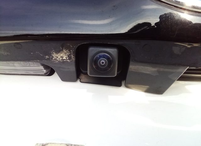 
								Toyota Yaris Hybrid X full									