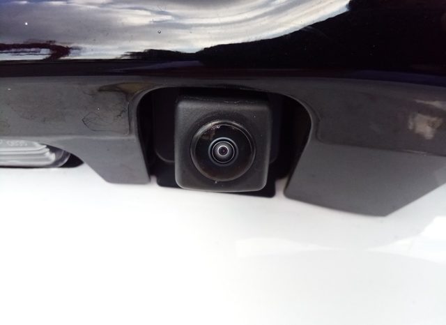 
								Toyota Yaris HYBRID X full									