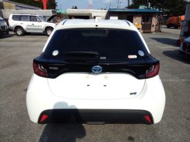 Toyota Yaris Hybrid X