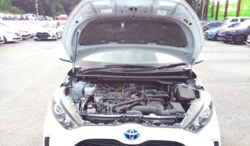 
									Toyota Yaris HYBRID X full								