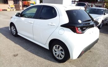 Toyota Yaris Hybrid X