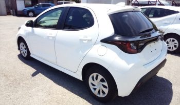 
									Toyota Yaris HYBRID X full								