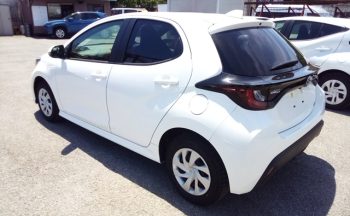 Toyota Yaris HYBRID X